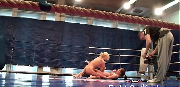  Roundass wrestling lezzie gets groped